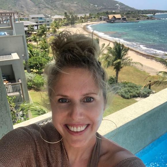 Meet your Posher, Arden - Picture 1 of 1